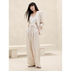 BANANA REPUBLIC SATIN PLEATED WIDE LEG PANTS IVORY CREAM NWT SIZE 12 PETITE